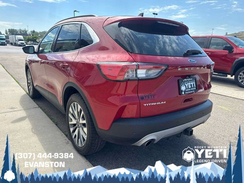 Used 2022 Ford Escape Titanium AWD/4WD image 5