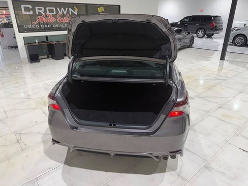 Used 2022 Toyota Camry SE FWD image 12