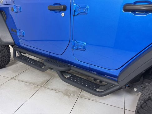 Used 2023 Jeep Wrangler Unlimited Sport image 18