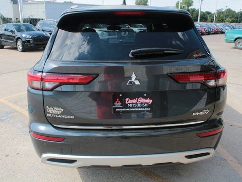 New 2025 Mitsubishi Outlander SEL image 17