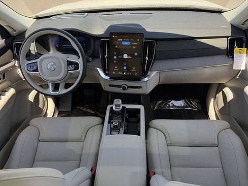 New 2026 Volvo XC90 B6 Ultra w/ Protection Package AWD/4WD image 16