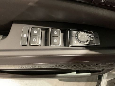 New 2026 Kia Carnival SX FWD image 9