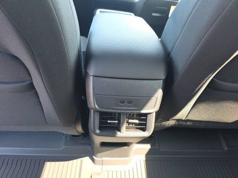 New 2026 Chevrolet Equinox LT w/ Safety and Technology Package AWD/4WD image 29
