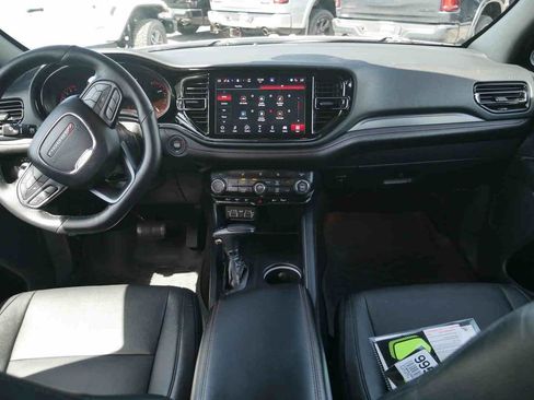 Used 2025 Dodge Durango GT w/ Blacktop Package AWD/4WD image 5