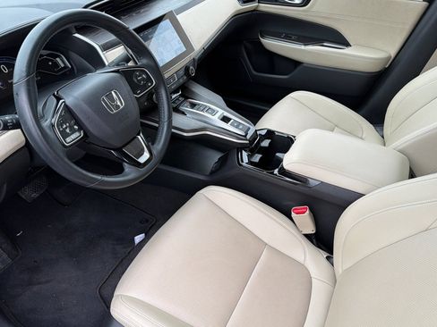 Used 2020 Honda Clarity Touring image 9