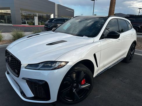 Used 2025 Jaguar F-PACE SVR AWD/4WD image 1