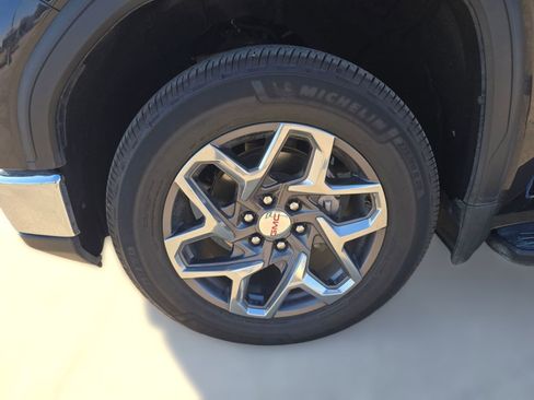 Used 2023 GMC Sierra 1500 SLT w/ SLT Premium Package image 10