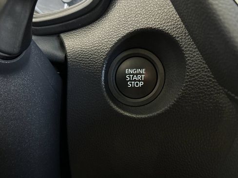 Used 2025 Toyota Corolla Cross LE FWD image 20