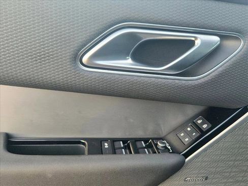 Certified 2023 Land Rover Range Rover Velar R-Dynamic S image 18
