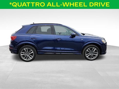 Used 2022 Audi Q3 2.0T Premium Plus image 3