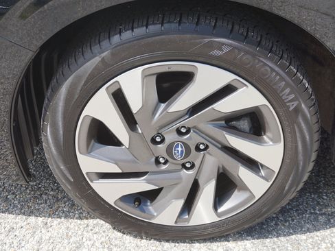 Used 2024 Subaru Legacy Limited AWD/4WD image 9
