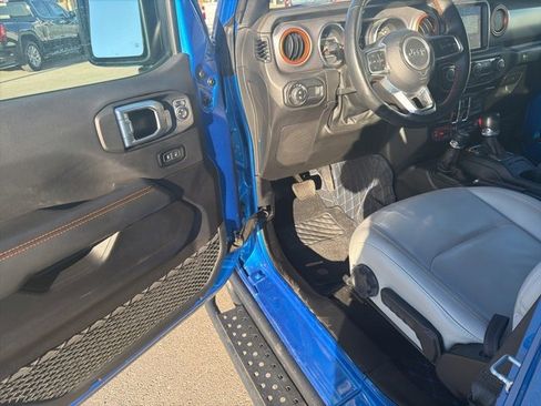 Used 2023 Jeep Gladiator Mojave w/ Cold Weather Group image 41