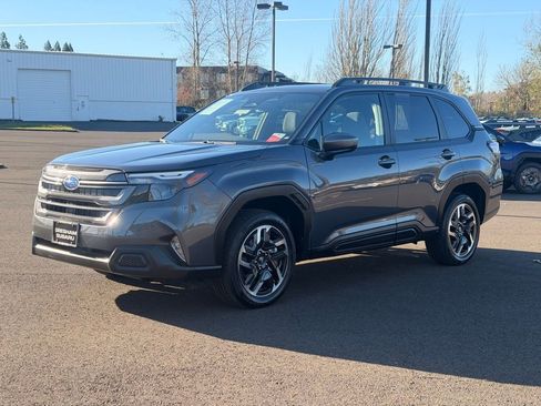 Certified 2025 Subaru Forester Premium AWD/4WD image 3