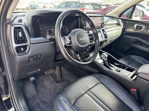 Used 2022 Kia Sorento S image 17
