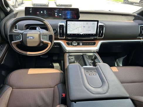 Used 2025 Ford Expedition Max King Ranch AWD/4WD image 12