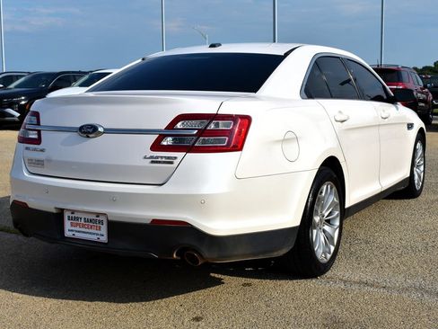 Used 2017 Ford Taurus Limited FWD image 3