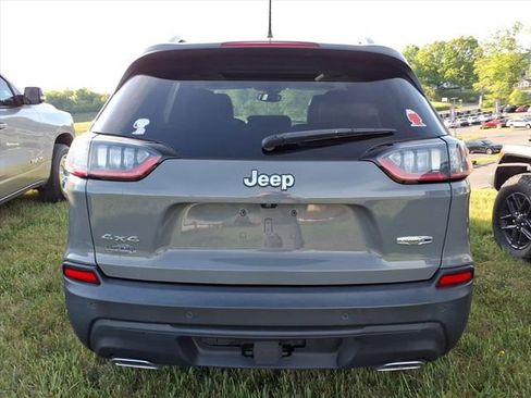 Used 2021 Jeep Cherokee Latitude Lux w/ Sun & Sound Group AWD/4WD image 8