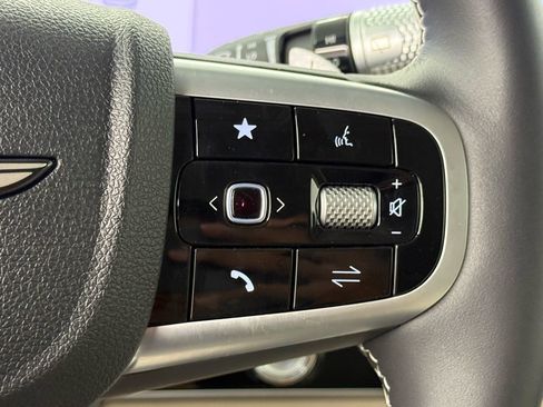 Used 2026 Genesis GV70 2.5T Select image 22