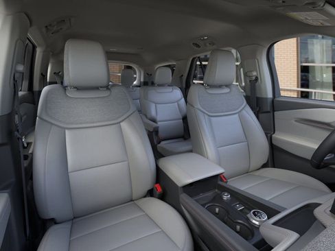 New 2026 Ford Explorer Active RWD image 12