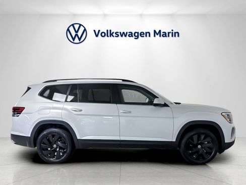 New 2026 Volkswagen Atlas SE image 6