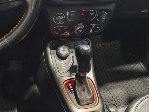 Used 2020 Jeep Compass Trailhawk AWD/4WD image 8