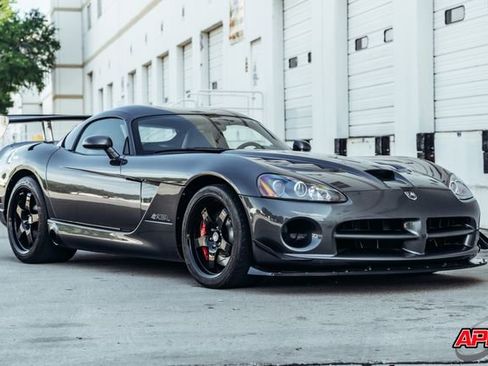 Used 2009 Dodge Viper ACR RWD image 6
