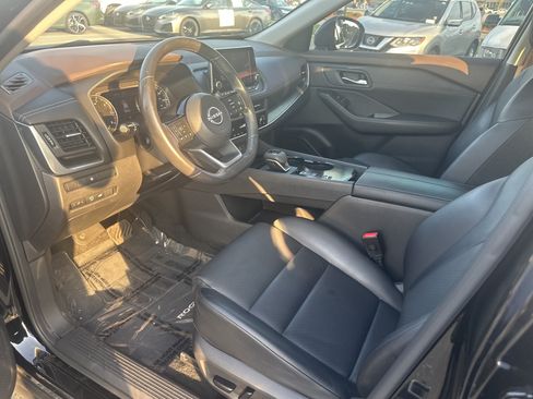 Certified 2023 Nissan Rogue SV w/ SV Premium B Package FWD image 13