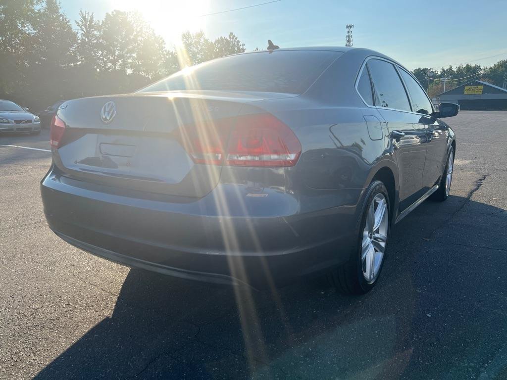 Used 2015 Volkswagen Passat TDI SE FWD image 4