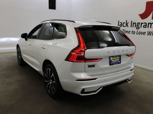 Used 2024 Volvo XC60 B5 Plus w/ Protection Package Premier AWD/4WD image 3