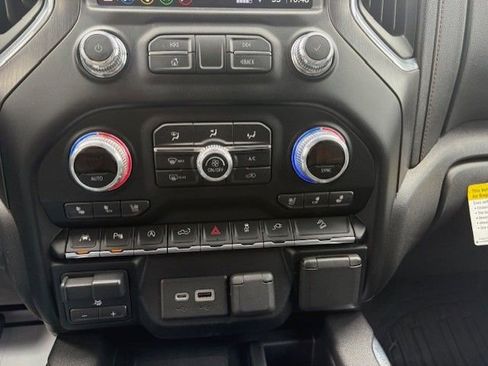 Used 2019 GMC Sierra 1500 AT4 w/ AT4 Premium Package image 16