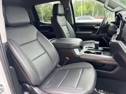 Used 2025 Chevrolet Silverado 1500 LTZ AWD/4WD image 15