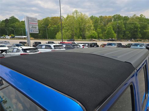 Used 2021 Jeep Wrangler Unlimited Sahara AWD/4WD image 11