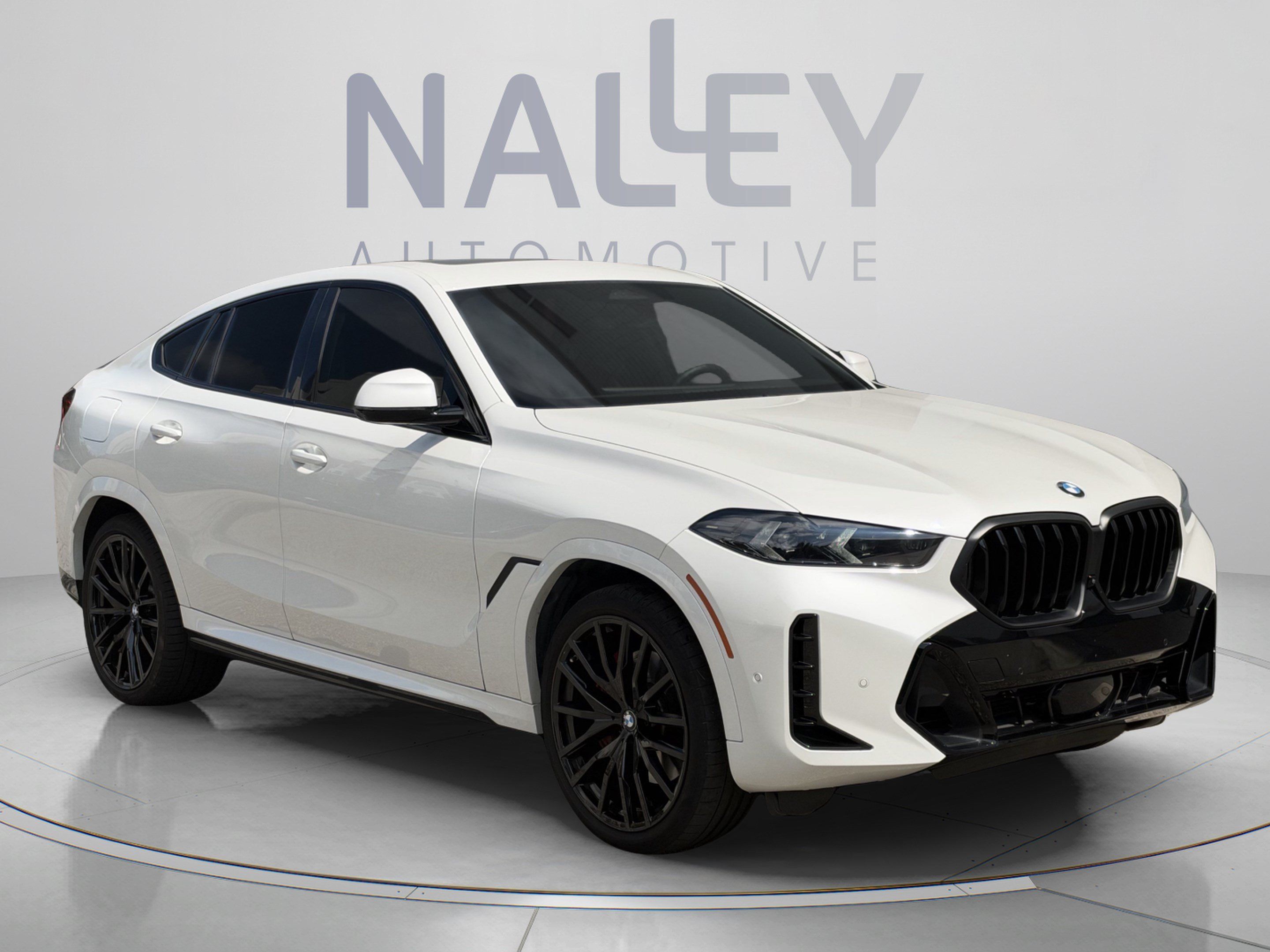 Used 2024 BMW X6 xDrive40i w/ Executive Package AWD/4WD image 5