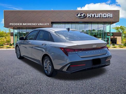 Certified 2024 Hyundai Elantra SEL FWD image 5