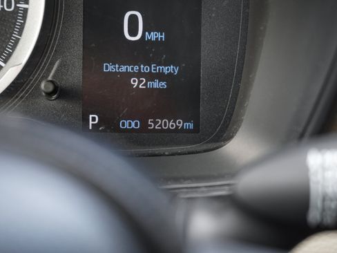 Used 2020 Toyota Corolla LE FWD image 21