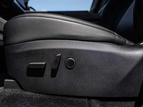 Used 2025 Tesla Model Y Long Range RWD image 15