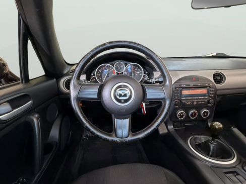 Used 2010 MAZDA MX-5 Miata Sport RWD image 18