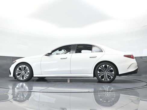 Used 2025 Mercedes-Benz E 350 Sedan image 61
