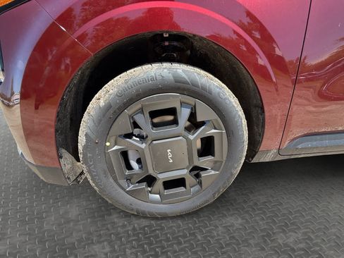 New 2026 Kia Carnival EX FWD image 9