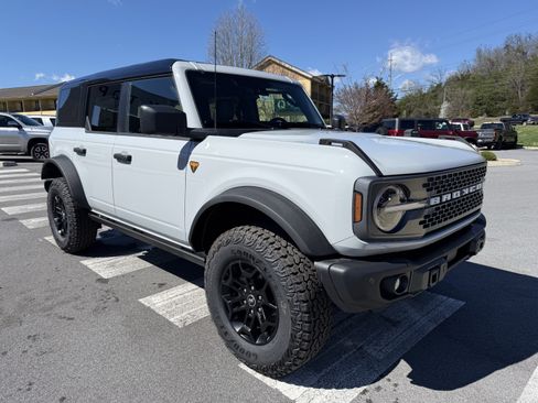 New 2026 Ford Bronco Badlands AWD/4WD image 5