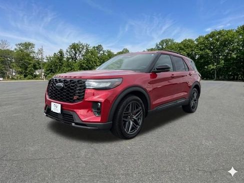Used 2025 Ford Explorer ST w/ Sun And Sound Package AWD/4WD image 4