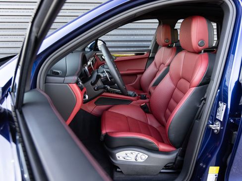 New 2025 Porsche Macan S AWD/4WD image 5