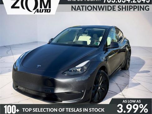 Used 2024 Tesla Model Y Long Range AWD/4WD image 1