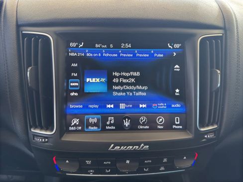 Used 2020 Maserati Levante S image 16