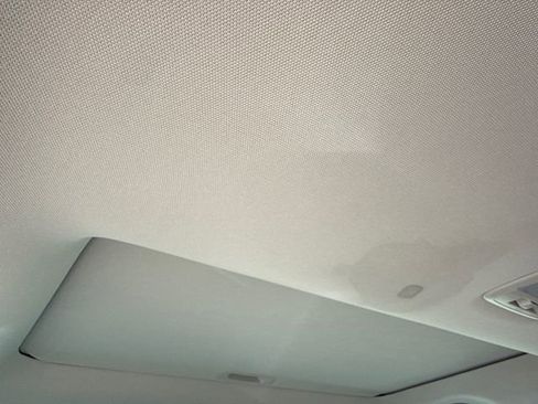 Used 2025 Subaru Outback Premium image 17