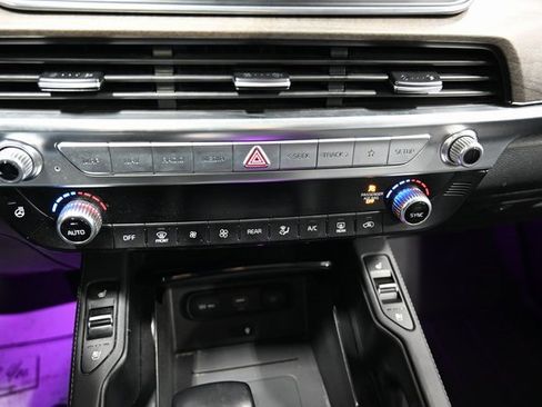 Used 2020 Kia Telluride EX image 19