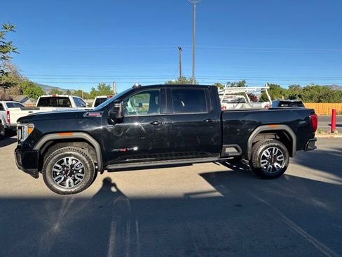 Used 2022 GMC Sierra 2500 AT4 w/ AT4 Premium Plus Package AWD/4WD image 5