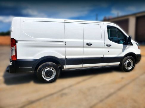 Used 2015 Ford Transit 150 130 Low Roof RWD image 11
