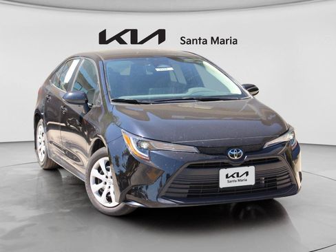 Used 2023 Toyota Corolla LE FWD image 2