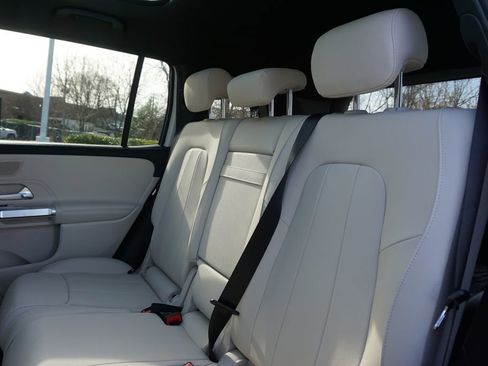 New 2026 Mercedes-Benz GLB 250 image 14
